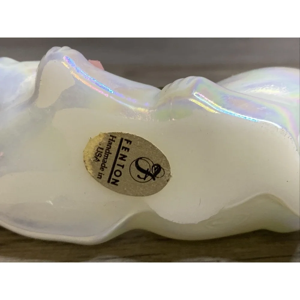 Fenton Pearly Sentiment Iridescent Crouching Kitty Cat Figurine with Flower Bow
